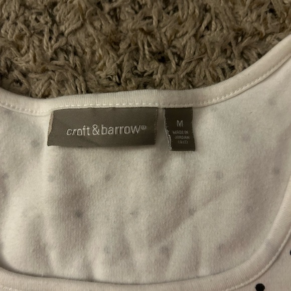 Two pairs of navy blue and white shorts size 6 with a polka dot shirt - Picture 8 of 8